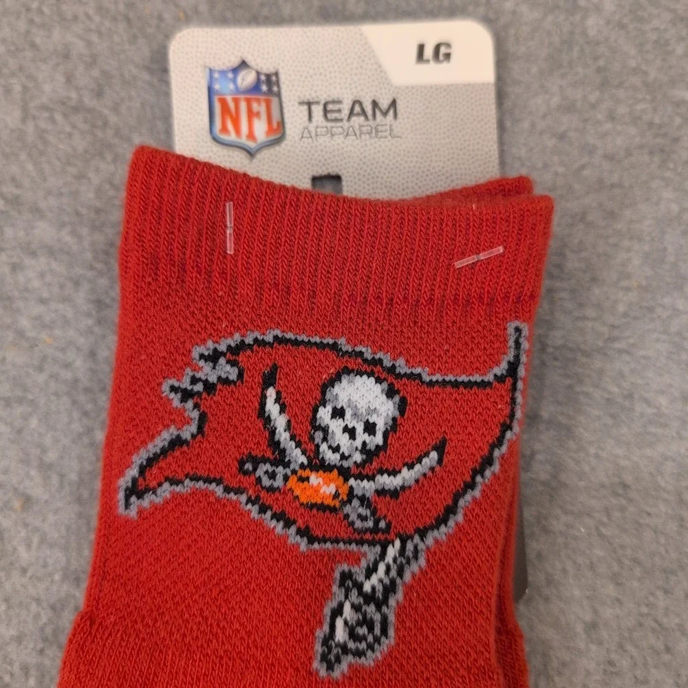 Tampa Bay Buccaneers NFL Team‎ Apparel Red Crew Socks LG 5001U10